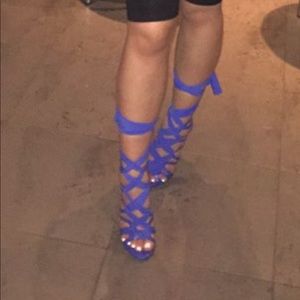 🌹Blue strappy lace up heels🌹